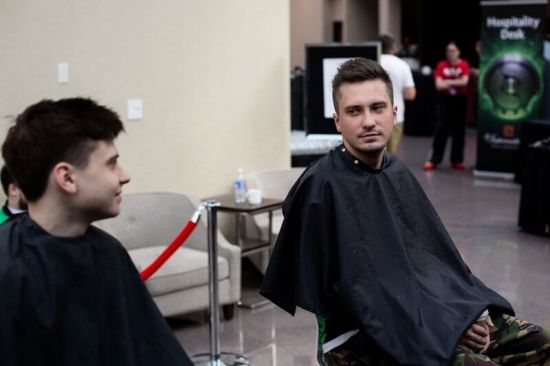 真我与决胜巅峰手游携手提升手机性能